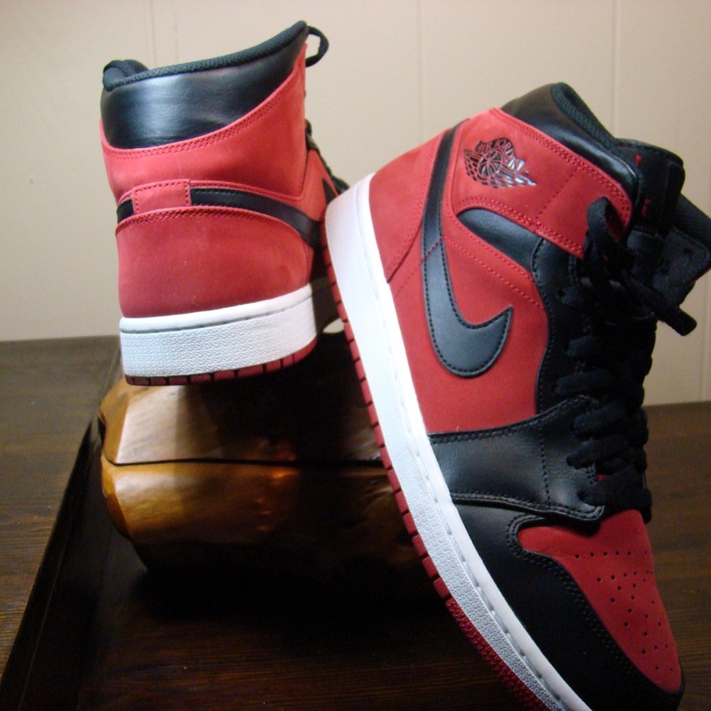 Air Jordan 1 Mid